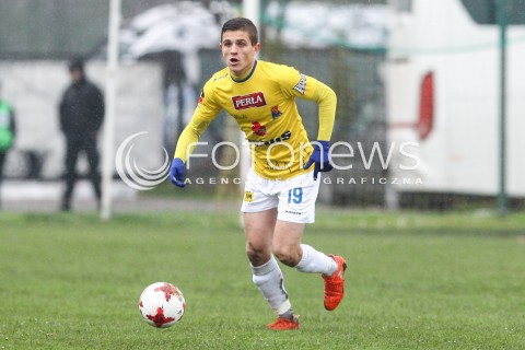  28.10.2017 WOLKA PELKINSKA  <br />PILKA NOZNA III LIGA 2017/2018 GRUPA IV <br />MECZ WOLCZANKA WOLKA PELKINSKA - MOTOR LUBLIN <br />N/Z MARCIN MICHOTA SYLWETKA <br /> 