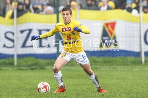  28.10.2017 WOLKA PELKINSKA  <br />PILKA NOZNA III LIGA 2017/2018 GRUPA IV <br />MECZ WOLCZANKA WOLKA PELKINSKA - MOTOR LUBLIN <br />N/Z MARCIN MICHOTA SYLWETKA <br /> 