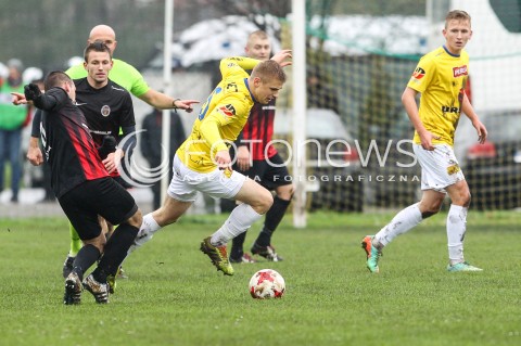  28.10.2017 WOLKA PELKINSKA  <br />PILKA NOZNA III LIGA 2017/2018 GRUPA IV <br />MECZ WOLCZANKA WOLKA PELKINSKA - MOTOR LUBLIN <br />N/Z TOMASZ TYMOSIAK <br /> 