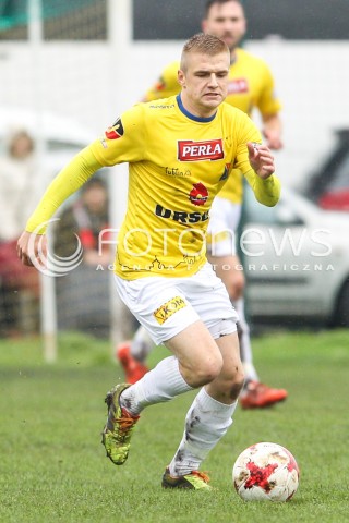  28.10.2017 WOLKA PELKINSKA  <br />PILKA NOZNA III LIGA 2017/2018 GRUPA IV <br />MECZ WOLCZANKA WOLKA PELKINSKA - MOTOR LUBLIN <br />N/Z TOMASZ TYMOSIAK SYLWETKA <br /> 