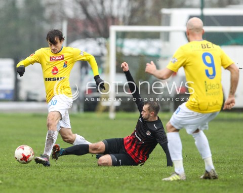  28.10.2017 WOLKA PELKINSKA  <br />PILKA NOZNA III LIGA 2017/2018 GRUPA IV <br />MECZ WOLCZANKA WOLKA PELKINSKA - MOTOR LUBLIN <br />N/Z ARTUR GIERAGA <br /> 