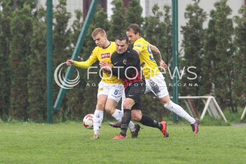  28.10.2017 WOLKA PELKINSKA  <br />PILKA NOZNA III LIGA 2017/2018 GRUPA IV <br />MECZ WOLCZANKA WOLKA PELKINSKA - MOTOR LUBLIN <br />N/Z TOMASZ TYMOSIAK PRZEMYSLAW SZKATULA <br /> 