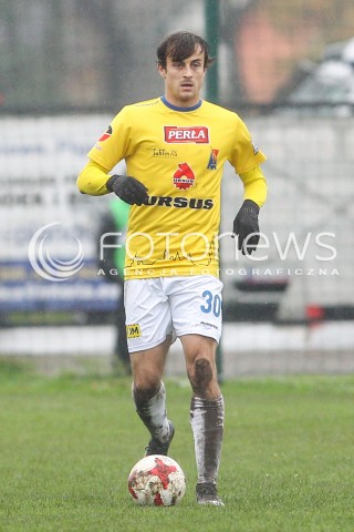  28.10.2017 WOLKA PELKINSKA  <br />PILKA NOZNA III LIGA 2017/2018 GRUPA IV <br />MECZ WOLCZANKA WOLKA PELKINSKA - MOTOR LUBLIN <br />N/Z ARTUR GIERAGA SYLWETKA <br /> 