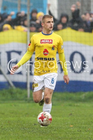  28.10.2017 WOLKA PELKINSKA  <br />PILKA NOZNA III LIGA 2017/2018 GRUPA IV <br />MECZ WOLCZANKA WOLKA PELKINSKA - MOTOR LUBLIN <br />N/Z TOMASZ TYMOSIAK SYLWETKA <br /> 