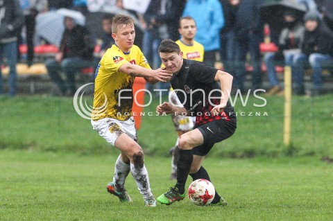  28.10.2017 WOLKA PELKINSKA  <br />PILKA NOZNA III LIGA 2017/2018 GRUPA IV <br />MECZ WOLCZANKA WOLKA PELKINSKA - MOTOR LUBLIN <br />N/Z SZYMON KAMINSKI <br /> 