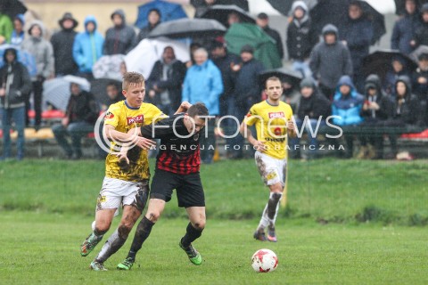  28.10.2017 WOLKA PELKINSKA  <br />PILKA NOZNA III LIGA 2017/2018 GRUPA IV <br />MECZ WOLCZANKA WOLKA PELKINSKA - MOTOR LUBLIN <br />N/Z SZYMON KAMINSKI <br /> 