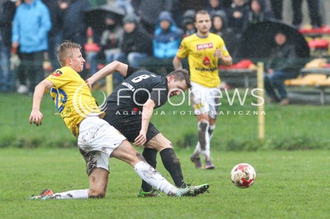  28.10.2017 WOLKA PELKINSKA  <br />PILKA NOZNA III LIGA 2017/2018 GRUPA IV <br />MECZ WOLCZANKA WOLKA PELKINSKA - MOTOR LUBLIN <br />N/Z SZYMON KAMINSKI <br /> 