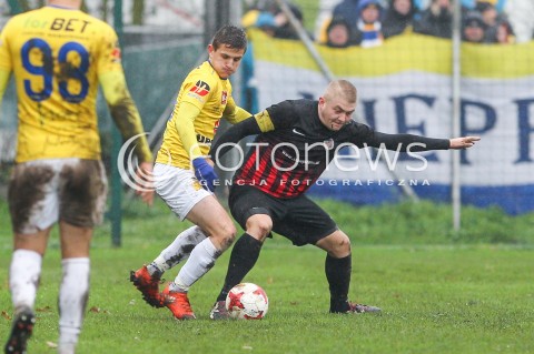  28.10.2017 WOLKA PELKINSKA  <br />PILKA NOZNA III LIGA 2017/2018 GRUPA IV <br />MECZ WOLCZANKA WOLKA PELKINSKA - MOTOR LUBLIN <br />N/Z MARCIN MICHOTA <br /> 