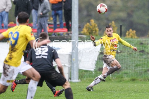  28.10.2017 WOLKA PELKINSKA  <br />PILKA NOZNA III LIGA 2017/2018 GRUPA IV <br />MECZ WOLCZANKA WOLKA PELKINSKA - MOTOR LUBLIN <br />N/Z DAWID DZIEGIELEWSKI <br /> 