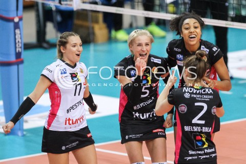  29.10.2017 RZESZOW <br />SIATKOWKA LIGA SIATKOWKI KOBIET LSK 2017/2018 WOMEN VOLLEYBALL POLAND POLISH LEAGUE <br />MECZ DEVELOPRES SKYRES RZESZOW - BKS PROFI CREDIT BIELSKO BIALA <br />N/Z IZABELA LEMANCZYK ALEKSANDRA JAGIELO NIA GRANT RADOSC EMOCJE <br /> 