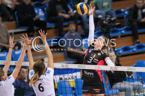  29.10.2017 RZESZOW <br />SIATKOWKA LIGA SIATKOWKI KOBIET LSK 2017/2018 WOMEN VOLLEYBALL POLAND POLISH LEAGUE <br />MECZ DEVELOPRES SKYRES RZESZOW - BKS PROFI CREDIT BIELSKO BIALA <br />N/Z OLIVIA ROZANSKI <br /> 