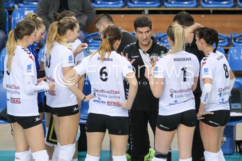  29.10.2017 RZESZOW <br />SIATKOWKA LIGA SIATKOWKI KOBIET LSK 2017/2018 WOMEN VOLLEYBALL POLAND POLISH LEAGUE <br />MECZ DEVELOPRES SKYRES RZESZOW - BKS PROFI CREDIT BIELSKO BIALA <br />N/Z LORENZO MICELLI - I TRENER ( HEAD COACH ) <br /> 