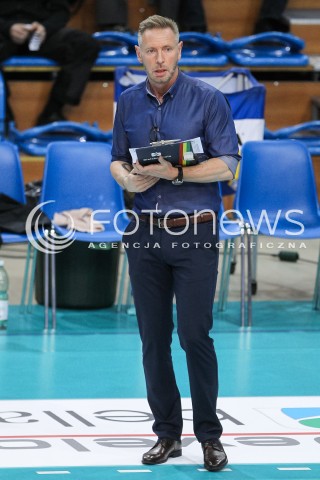  29.10.2017 RZESZOW <br />SIATKOWKA LIGA SIATKOWKI KOBIET LSK 2017/2018 WOMEN VOLLEYBALL POLAND POLISH LEAGUE <br />MECZ DEVELOPRES SKYRES RZESZOW - BKS PROFI CREDIT BIELSKO BIALA <br />N/Z TORE ALEKSANDERSEN - I TRENER ( HEAD COACH ) SYLWETKA <br /> 
