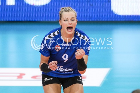  29.10.2017 RZESZOW <br />SIATKOWKA LIGA SIATKOWKI KOBIET LSK 2017/2018 WOMEN VOLLEYBALL POLAND POLISH LEAGUE <br />MECZ DEVELOPRES SKYRES RZESZOW - BKS PROFI CREDIT BIELSKO BIALA <br />N/Z AGATA SAWICKA SYLWETKA RADOSC EMOCJE <br /> 