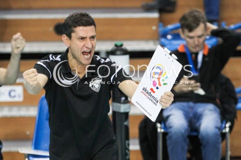  29.10.2017 RZESZOW <br />SIATKOWKA LIGA SIATKOWKI KOBIET LSK 2017/2018 WOMEN VOLLEYBALL POLAND POLISH LEAGUE <br />MECZ DEVELOPRES SKYRES RZESZOW - BKS PROFI CREDIT BIELSKO BIALA <br />N/Z LORENZO MICELLI - I TRENER ( HEAD COACH ) SYLWETKA RADOSC EMOCJE <br /> 