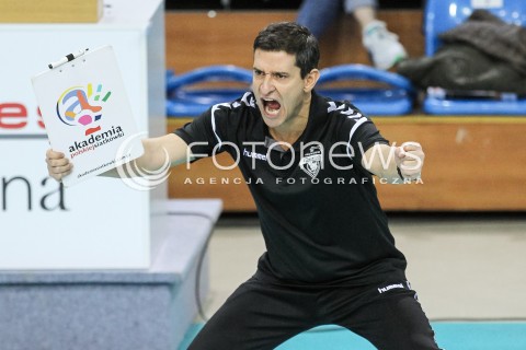  29.10.2017 RZESZOW <br />SIATKOWKA LIGA SIATKOWKI KOBIET LSK 2017/2018 WOMEN VOLLEYBALL POLAND POLISH LEAGUE <br />MECZ DEVELOPRES SKYRES RZESZOW - BKS PROFI CREDIT BIELSKO BIALA <br />N/Z LORENZO MICELLI - I TRENER ( HEAD COACH ) SYLWETKA RADOSC EMOCJE <br /> 