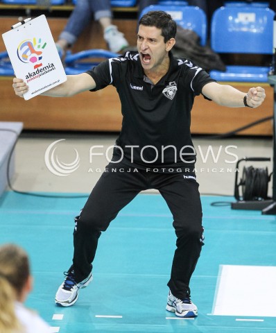  29.10.2017 RZESZOW <br />SIATKOWKA LIGA SIATKOWKI KOBIET LSK 2017/2018 WOMEN VOLLEYBALL POLAND POLISH LEAGUE <br />MECZ DEVELOPRES SKYRES RZESZOW - BKS PROFI CREDIT BIELSKO BIALA <br />N/Z LORENZO MICELLI - I TRENER ( HEAD COACH ) SYLWETKA RADOSC EMOCJE <br /> 