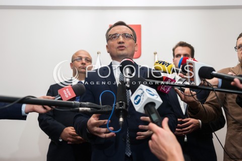  30.10.2017 WARSZAWA<br />BRIEFING PRASOWY W MINISTERSTWIE SPRAWIEDLIWOSCI W SPRAWIE KRAJOWEJ SZKOLY SADOWNICTWA I PROKURATURY<br />N/Z ZBIGNIEW ZIOBRO<br /> 