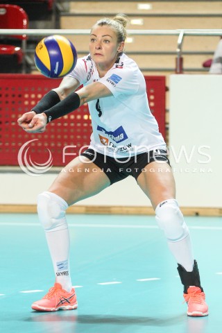  03.11.2017 OSTROWIEC SWIETOKRZYSKI <br />SIATKOWKA LIGA SIATKOWKI KOBIET LSK 2017/2018 WOMEN VOLLEYBALL POLAND POLISH LEAGUE <br />MECZ KSZO OSTROWIEC SWIETOKRZYSKI - DEVELOPRES SKYRES RZESZOW <br />N/Z AGATA SAWICKA SYLWETKA <br /> 