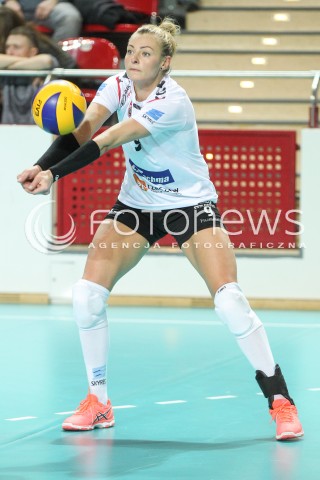  03.11.2017 OSTROWIEC SWIETOKRZYSKI <br />SIATKOWKA LIGA SIATKOWKI KOBIET LSK 2017/2018 WOMEN VOLLEYBALL POLAND POLISH LEAGUE <br />MECZ KSZO OSTROWIEC SWIETOKRZYSKI - DEVELOPRES SKYRES RZESZOW <br />N/Z AGATA SAWICKA SYLWETKA <br /> 