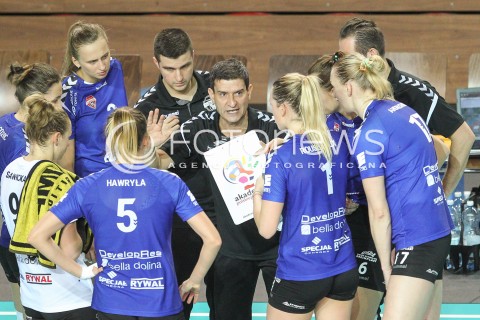  03.11.2017 OSTROWIEC SWIETOKRZYSKI <br />SIATKOWKA LIGA SIATKOWKI KOBIET LSK 2017/2018 WOMEN VOLLEYBALL POLAND POLISH LEAGUE <br />MECZ KSZO OSTROWIEC SWIETOKRZYSKI - DEVELOPRES SKYRES RZESZOW <br />N/Z LORENZO MICELLI - I TRENER ( HEAD COACH ) <br /> 