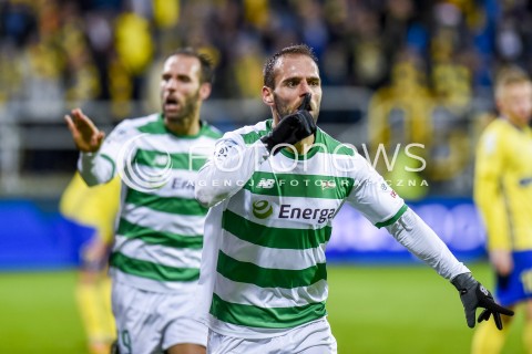  03.11.2017 GDYNIA <br />PILKA NOZNA - EKSTRAKLASA SEZON 2017/2018<br />MECZ ARKA GDYNIA - LECHIA GDANSK<br />N/Z FLAVIO PAIXAO MARCO PAIXAO RADOSC GOL BRAMKA NA 1:0<br /> 