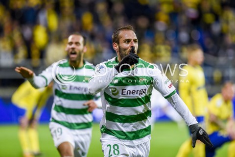  03.11.2017 GDYNIA <br />PILKA NOZNA - EKSTRAKLASA SEZON 2017/2018<br />MECZ ARKA GDYNIA - LECHIA GDANSK<br />N/Z FLAVIO PAIXAO MARCO PAIXAO RADOSC GOL BRAMKA NA 1:0<br /> 