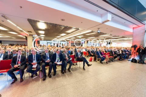  04.11.2017 WARSZAWA<br />KONWENCJA ZALOZYCIELSKA PARTII POROZUMIENIE<br />N/Z UCZESTNICY WYDARZENIA<br /> 