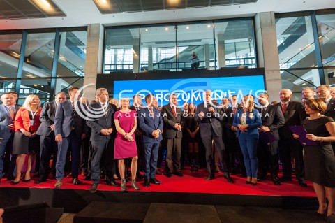  04.11.2017 WARSZAWA<br />KONWENCJA ZALOZYCIELSKA PARTII POROZUMIENIE<br />N/Z CZLONKOWIE PARTII JAROSLAW GOWIN JADWIGA EMILEWICZ ZBIGNIEW GRYGLAS ADAM BIELAN MAGDALENA BLENSKA JACEK ZALEK ROBERT ARNACKI<br /> 