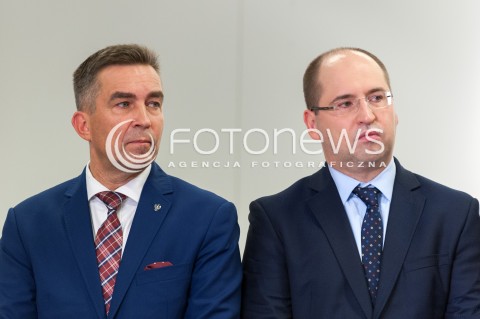  04.11.2017 WARSZAWA<br />KONWENCJA ZALOZYCIELSKA PARTII POROZUMIENIE<br />N/Z ZBIGNIEW GRYGLAS ADAM BIELAN<br /> 