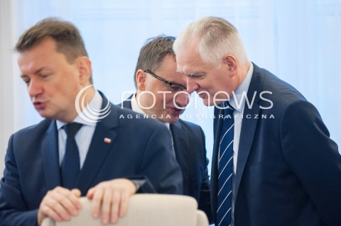  07.11.2017 WARSZAWA<br />POSIEDZENIE RADY MINISTROW<br />N/Z MARIUSZ BLASZCZAK JAROSLAW GOWIN ZBIGNIEW ZIOBRO<br /> 