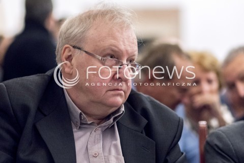  07.11.2017 GDANSK<br />GDANSKIE DEBATY OBYWATELSKIE Z OKAZJI STULECIA ODZYSKANIA NIEPODLEGLOSCI<br />DEBATA Z ADAMEM MICHNIKIEM NA TEMAT NAJWAZNIEJSZYCH PROBLEMOW POLSKI W LATACH 1918/1989<br />N/Z ALEKSANDER HALL<br /> 