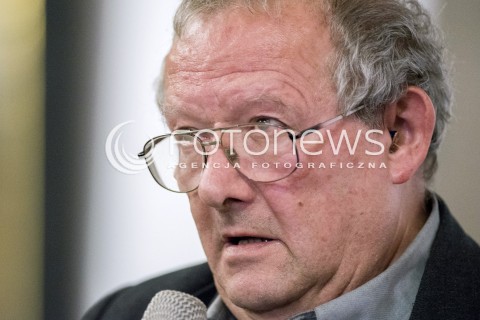  07.11.2017 GDANSK<br />GDANSKIE DEBATY OBYWATELSKIE Z OKAZJI STULECIA ODZYSKANIA NIEPODLEGLOSCI<br />DEBATA Z ADAMEM MICHNIKIEM NA TEMAT NAJWAZNIEJSZYCH PROBLEMOW POLSKI W LATACH 1918/1989<br />N/Z ADAM MICHNIK<br /> 