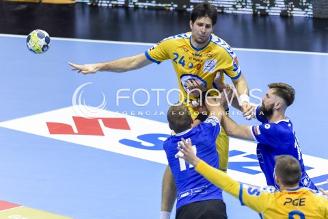  07.11.2017 GDANSK<br />
PILKA RECZNA - PGNIG SUPERLIGA MEZCZYZN SEZON 2017/2018<br />
MECZ WYBRZEZE GDANSK - PGE VIVE KIELCE<br />
N/Z MARKO MAMIC JACEK SULEJ MICHAL BEDNAREK<br />
 