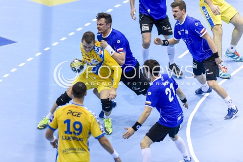  07.11.2017 GDANSK<br />
PILKA RECZNA - PGNIG SUPERLIGA MEZCZYZN SEZON 2017/2018<br />
MECZ WYBRZEZE GDANSK - PGE VIVE KIELCE<br />
N/Z BARTLOMIEJ BIS JACEK SULEJ<br />
 