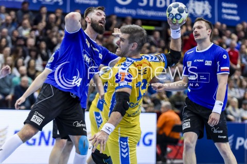  07.11.2017 GDANSK<br />PILKA RECZNA - PGNIG SUPERLIGA MEZCZYZN SEZON 2017/2018<br />MECZ WYBRZEZE GDANSK - PGE VIVE KIELCE<br />N/Z MICHAL BEDNAREK JULEN AGUINAGALDE<br /> 