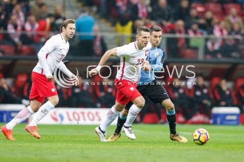  10.11.2017 WARSZAWA STADION NARODOWY <br />PILKA NOZNA REPREZENTACJA MECZ TOWARZYSKI<br />Football Friendly match <br />MECZ POLSKA - URUGWAJ ( Poland - URUGUAY ) <br />N/Z KAMIL WILCZEK MATIAS VECINO GRZEGORZ KRYCHOWIAK <br /> 