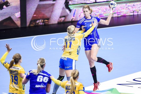  10.11.2017 GDYNIA<br />EHF LIGA MISTRZYN W PILCE RECZNEJ KOBIET SEZON 2017/2018<br />EFH WOMENS HANDBALL CHAMPIONS LEAGUE SEASON 2017/2018<br />MECZ VISTAL GDYNIA - NYKOBING FALSTER<br />N/Z SARAH IVERSEN ALEKSANDRA ZYCH<br /> 