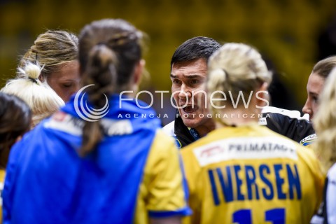  10.11.2017 GDYNIA<br />EHF LIGA MISTRZYN W PILCE RECZNEJ KOBIET SEZON 2017/2018<br />EFH WOMENS HANDBALL CHAMPIONS LEAGUE SEASON 2017/2018<br />MECZ VISTAL GDYNIA - NYKOBING FALSTER<br />N/Z ROSBACH JAKOB LARSEN<br /> 