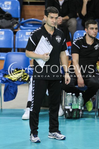  11.11.2017 RZESZOW POLAND<br />SIATKOWKA LIGA MISTRZYN <br />2018 CEV VOLLEYBALL CHAMPIONS LEAGUE - WOMEN <br />MECZ DEVELOPRES SKYRES RZESZOW - NOVA KBM BRANIK MARIBOR<br />N/Z LORENZO MICELLI - I TRENER ( HEAD COACH ) SYLWETKA <br /> 