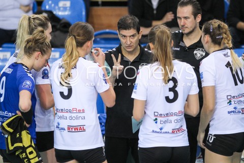  11.11.2017 RZESZOW POLAND<br />SIATKOWKA LIGA MISTRZYN <br />2018 CEV VOLLEYBALL CHAMPIONS LEAGUE - WOMEN <br />MECZ DEVELOPRES SKYRES RZESZOW - NOVA KBM BRANIK MARIBOR<br />N/Z LORENZO MICELLI - I TRENER ( HEAD COACH ) <br /> 