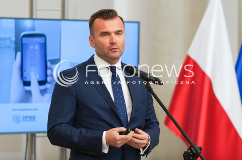  13.11.2017 WARSZAWA<br />KONFERENCJA POLSKA REWOLUCJA W SEGMECIE SMART<br />N/Z PREZES ZIPSEE CYFROWA POLSKA MICHAL KANOWNIK<br /> 