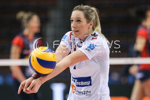  15.11.2017 RZESZOW <br />SIATKOWKA LIGA SIATKOWKI KOBIET LSK 2017/2018 WOMEN VOLLEYBALL POLAND POLISH LEAGUE <br />MECZ DEVELOPRES SKYRES RZESZOW - GROT BUDOWLANI LODZ <br />N/Z HELENE ROUSSEAUX SYLWETKA <br /> 