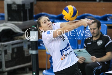  15.11.2017 RZESZOW <br />SIATKOWKA LIGA SIATKOWKI KOBIET LSK 2017/2018 WOMEN VOLLEYBALL POLAND POLISH LEAGUE <br />MECZ DEVELOPRES SKYRES RZESZOW - GROT BUDOWLANI LODZ <br />N/Z ADELA HELIC SYLWETKA <br /> 
