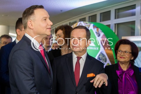  17.11.2017 JASIONKA CENTRUM WYSTAWIENNICZO - KONGRESOWE<br />KONGRES590 <br />ZWIEDZANIE PRZEZ PREZYDENTA RP STOISK LAUREATOW POPRZEDNIEJ EDYCJI NAGRODY PREZYDENTA <br />N/Z PREZYDENT RP ANDRZEJ DUDA WLADYSLAW ORTYL MARIA KUROWSKA<br /> 