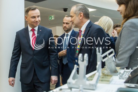  17.11.2017 JASIONKA CENTRUM WYSTAWIENNICZO - KONGRESOWE<br />KONGRES590 <br />ZWIEDZANIE PRZEZ PREZYDENTA RP STOISK LAUREATOW POPRZEDNIEJ EDYCJI NAGRODY PREZYDENTA <br />N/Z PREZYDENT RP ANDRZEJ DUDA MAREK BUJNY FIRMA ULTRATECH<br /> 