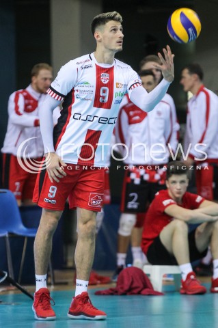  18.11.2017 RZESZOW <br />SIATKOWKA PLUS LIGA 2017/2018 MEN VOLLEYBALL POLAND POLISH PLUSLIGA LEAGUE SEASON 2017/2018 <br />MECZ ASSECO RESOVIA RZESZOW - CERRAD CZARNI RADOM <br />N/Z THIBAULT ROSSARD SYLWETKA <br /> 