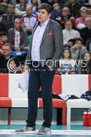  18.11.2017 RZESZOW <br />SIATKOWKA PLUS LIGA 2017/2018 MEN VOLLEYBALL POLAND POLISH PLUSLIGA LEAGUE SEASON 2017/2018 <br />MECZ ASSECO RESOVIA RZESZOW - CERRAD CZARNI RADOM <br />N/Z ROBERT PRYGIEL - I TRENER ( HEAD COACH ) SYLWETKA <br /> 