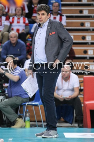  18.11.2017 RZESZOW <br />SIATKOWKA PLUS LIGA 2017/2018 MEN VOLLEYBALL POLAND POLISH PLUSLIGA LEAGUE SEASON 2017/2018 <br />MECZ ASSECO RESOVIA RZESZOW - CERRAD CZARNI RADOM <br />N/Z ROBERT PRYGIEL - I TRENER ( HEAD COACH ) SYLWETKA <br /> 