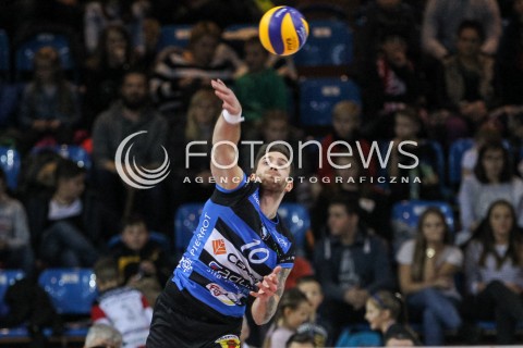  18.11.2017 RZESZOW <br />SIATKOWKA PLUS LIGA 2017/2018 MEN VOLLEYBALL POLAND POLISH PLUSLIGA LEAGUE SEASON 2017/2018 <br />MECZ ASSECO RESOVIA RZESZOW - CERRAD CZARNI RADOM <br />N/Z MICHAL FILIP SYLWETKA ZAGRYWKA <br /> 